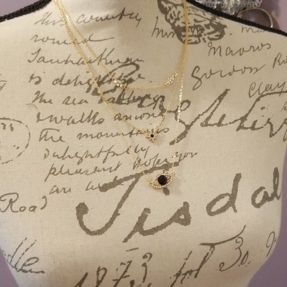 ♡Hazel♡ Gold layered necklace - Picture 2 of 3